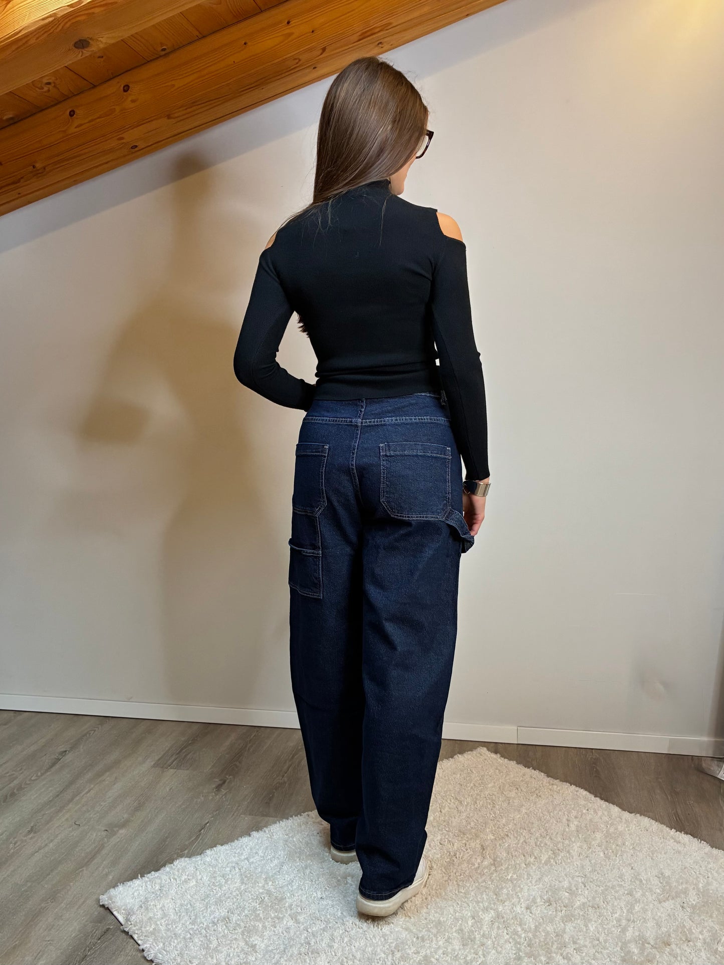 Pullover cut-out spalle nero