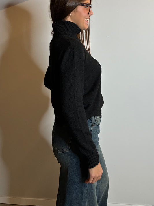 Pullover soft collo alto nero
