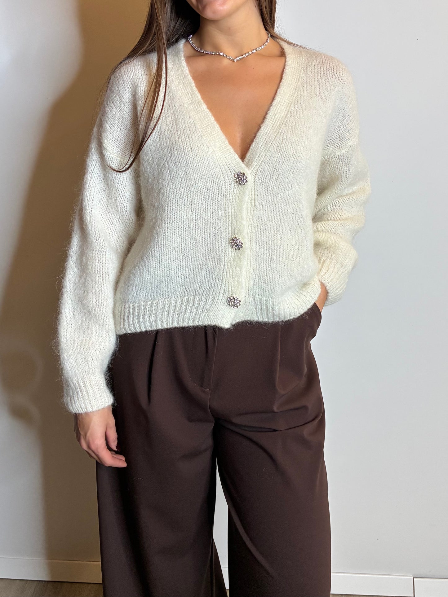 Cardigan bottoni gioiello panna