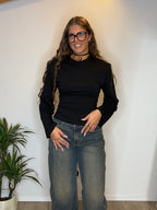 T-shirt MUSTHAVE nera