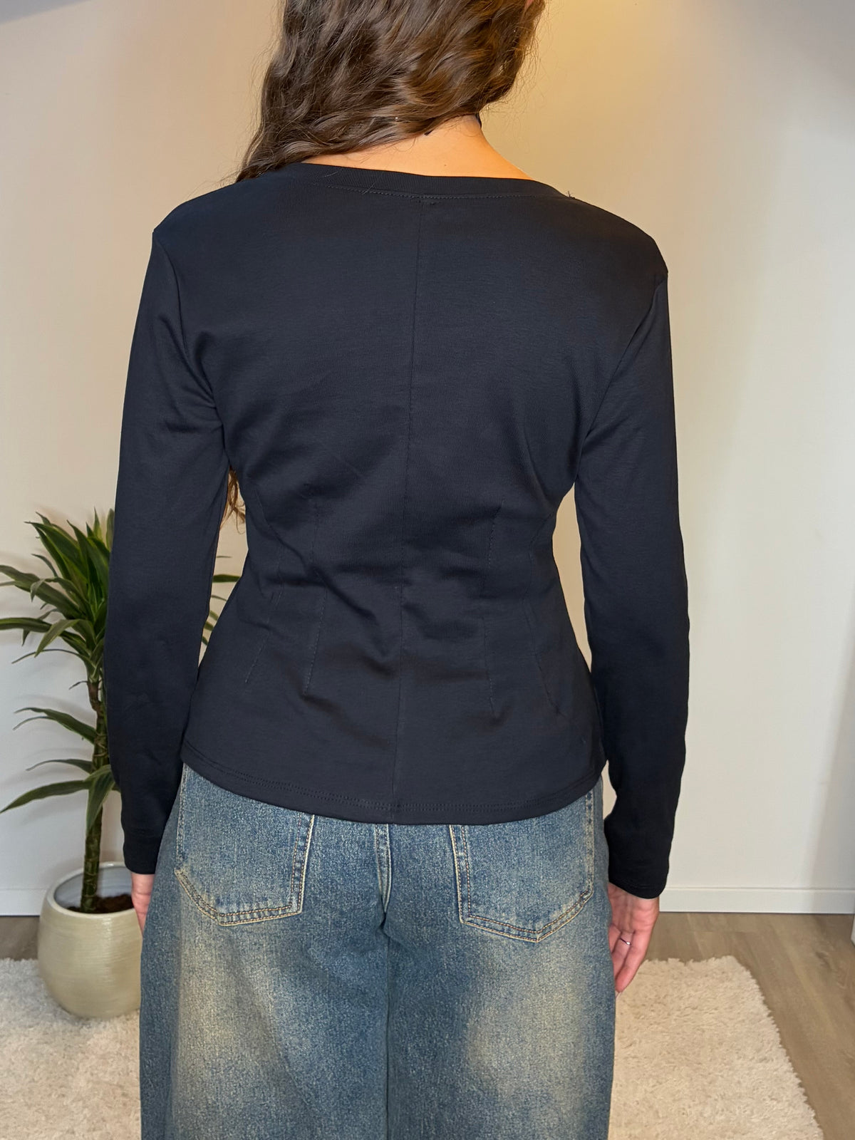 T-shirt flared nera