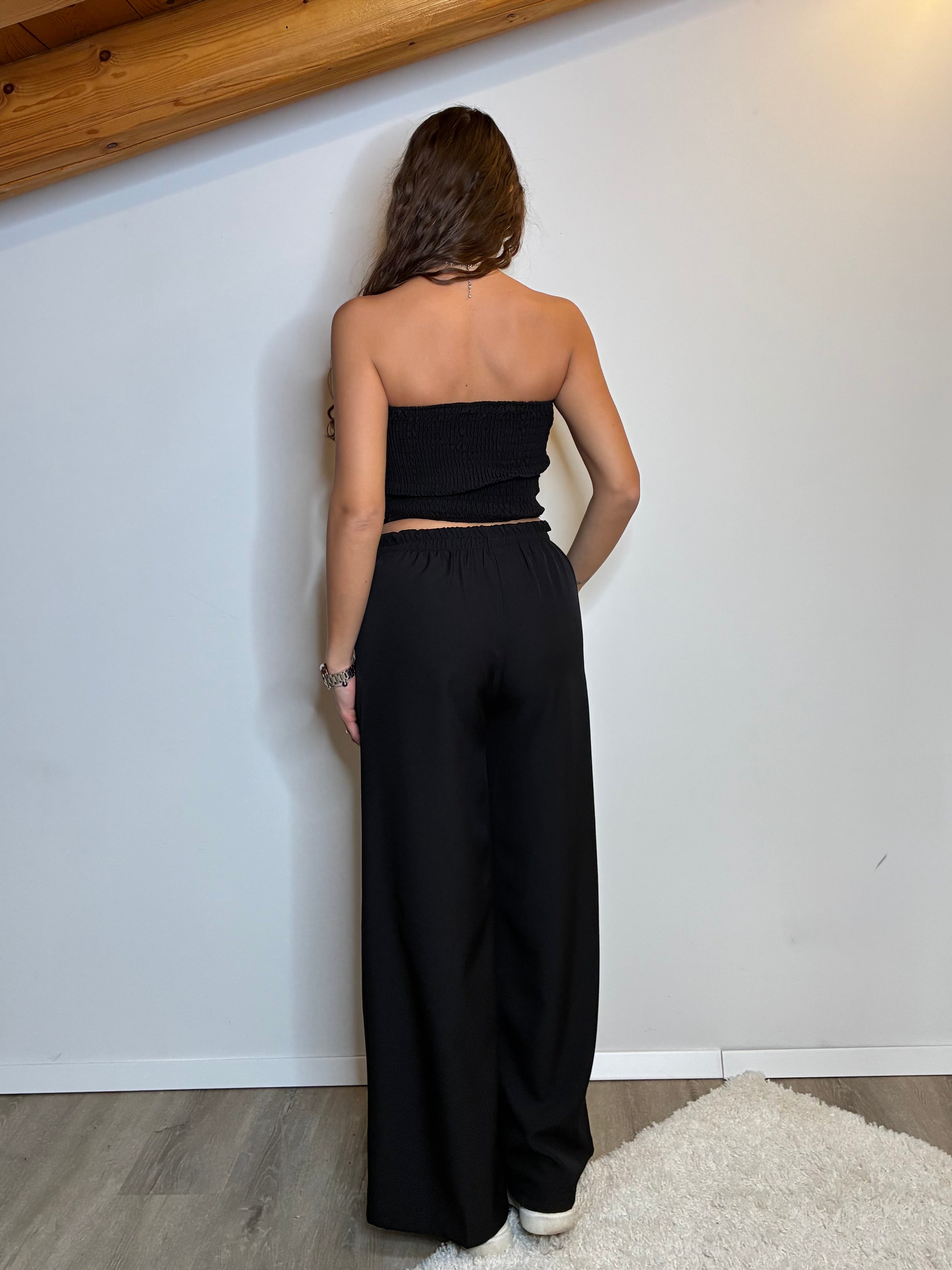 Completo drappeggio nero