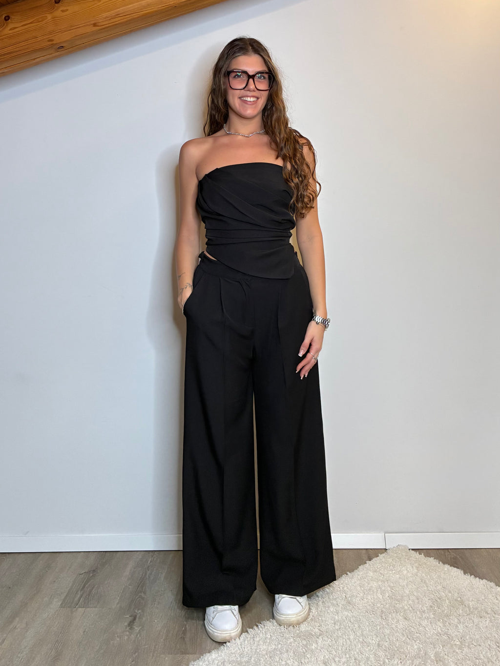 Completo drappeggio nero