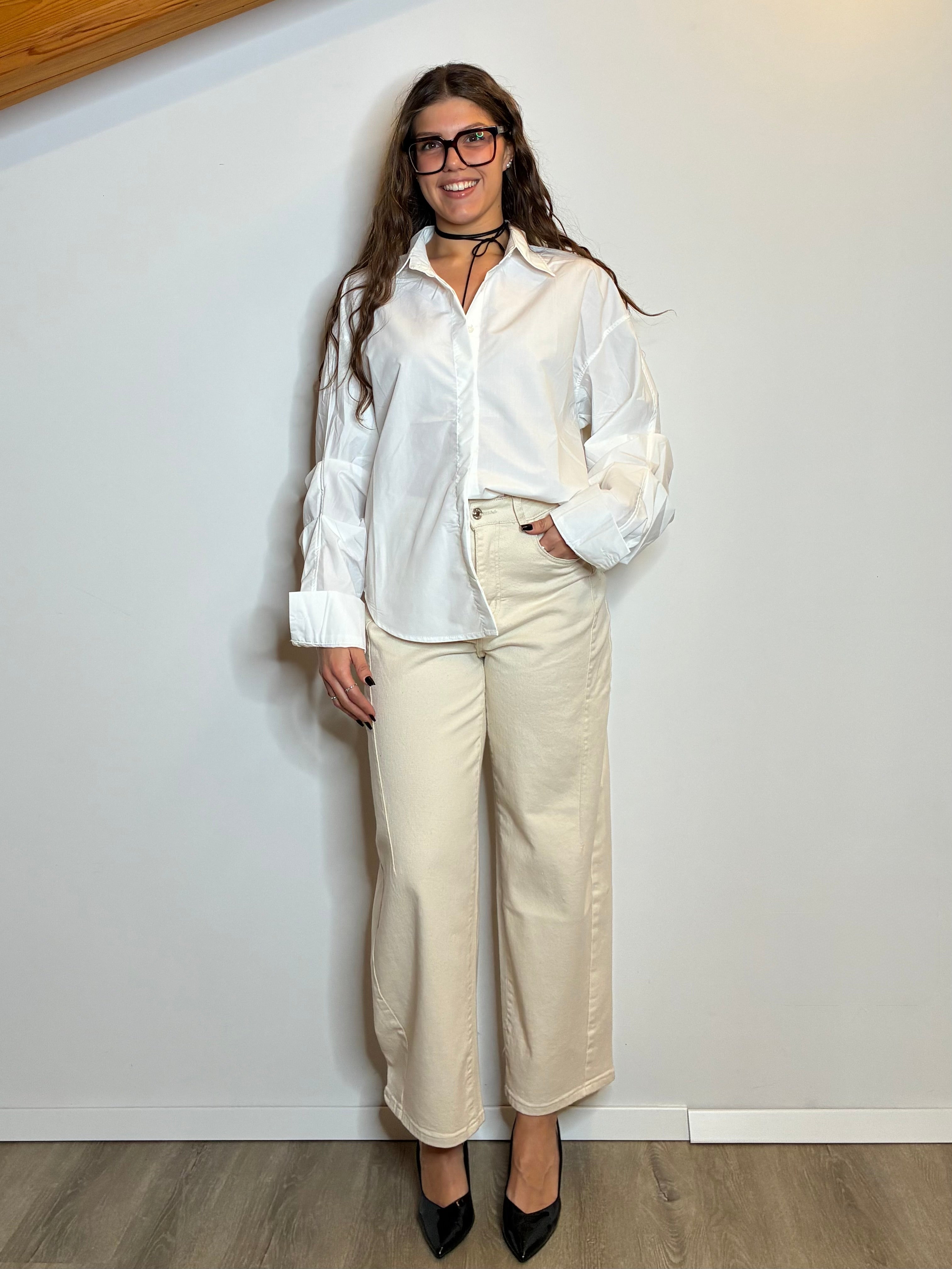 Camicia bianca manica pizzicata