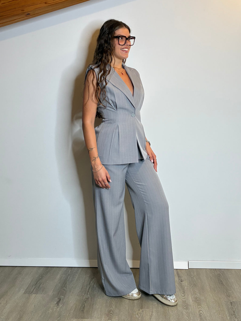 Completo smanicato gessato grigio
